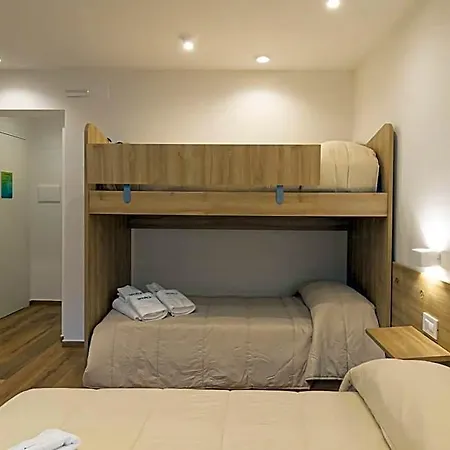 B&B Loricaly 로리카